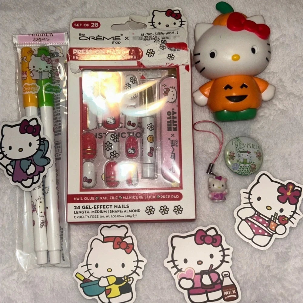 MYSTERY SURPRISE HELLO KITTY BAG - Picture 5 of 6